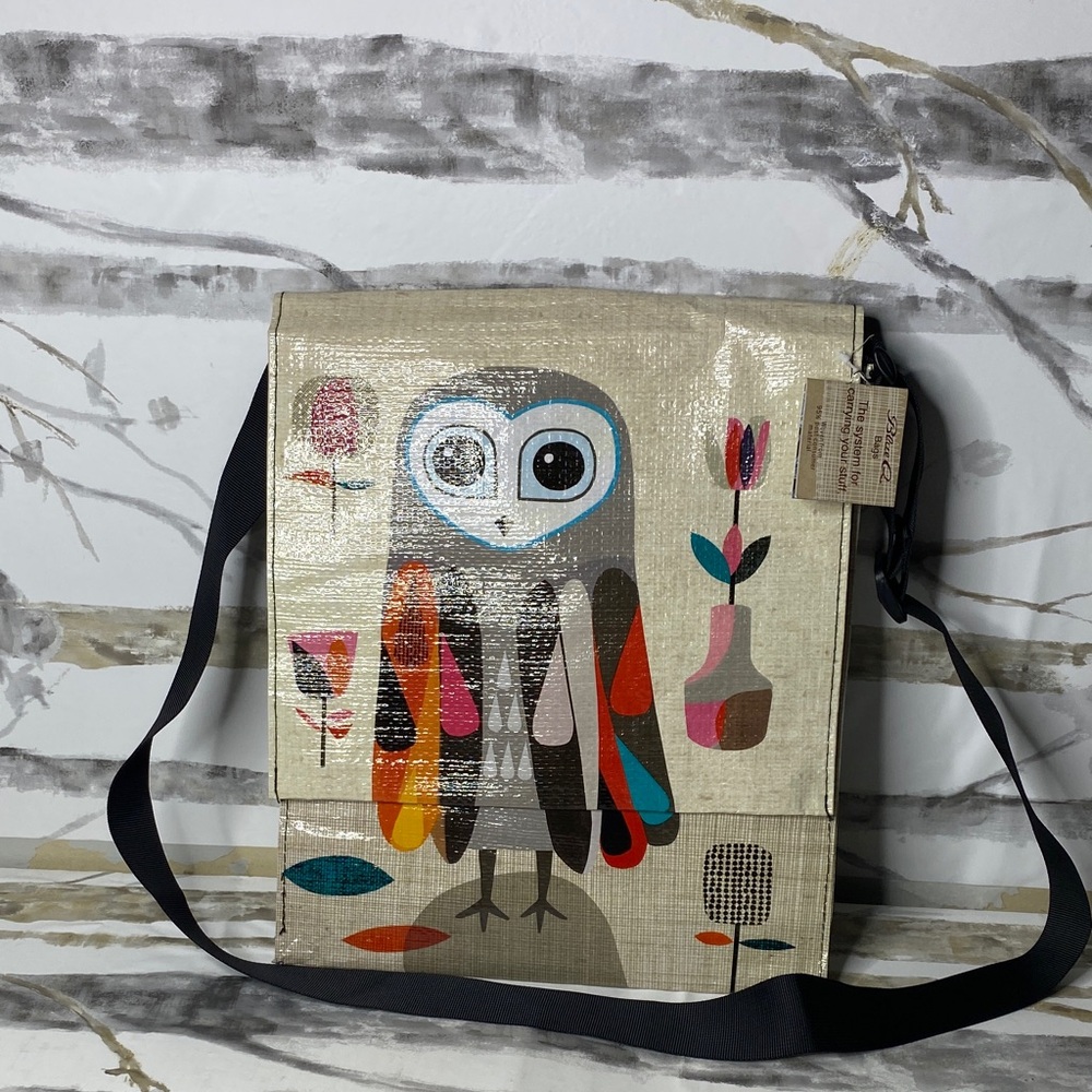 New Blue Q Hoos Next Rare Messenger Bag